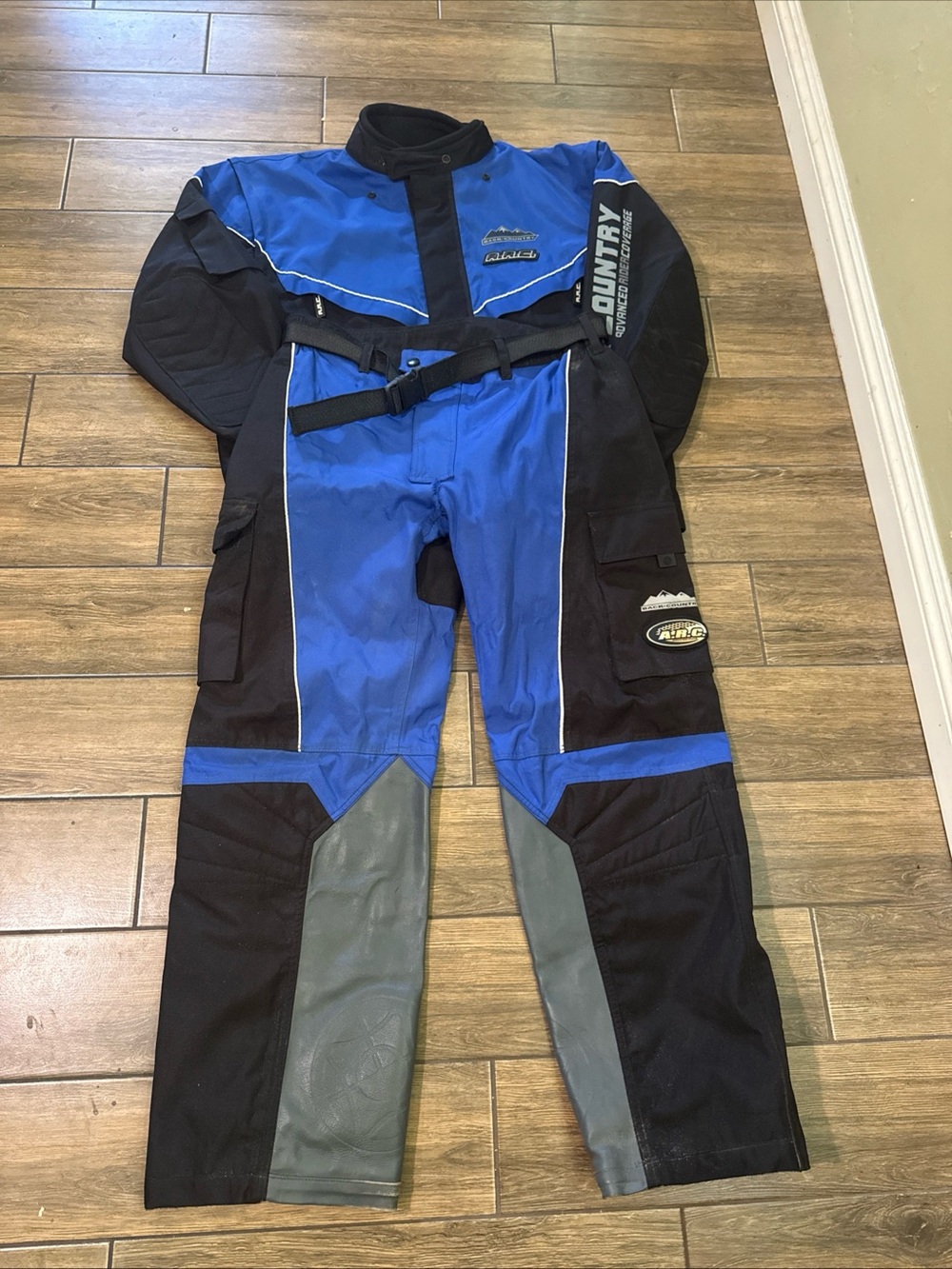 A.R.C Back Country Motorcycle Jacket 2XL & Pants set